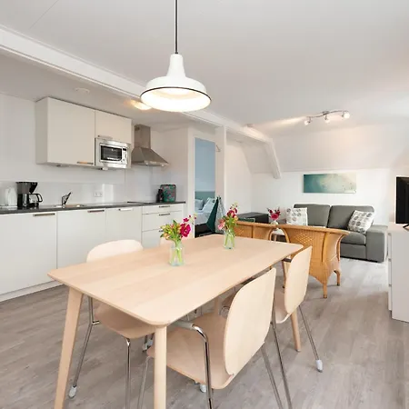 Stunning In Schoorl, North Hollanda Bike To The Apartamento Schoorl