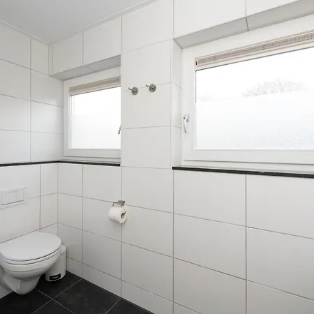 Stunning In Schoorl, North Hollanda Bike To The Apartamento Schoorl